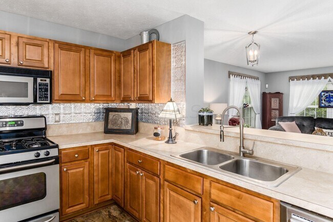 Building Photo - 8196 Echo Spring Dr