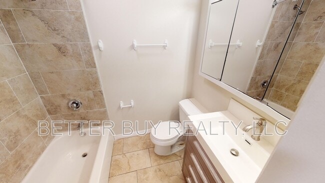 Building Photo - 300 N Church St