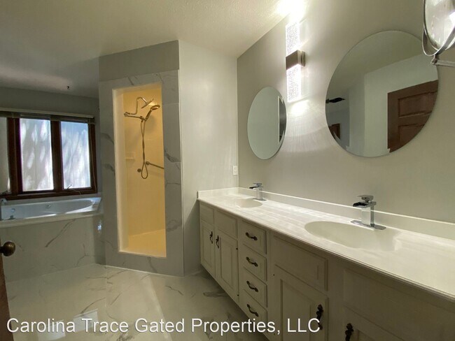 Building Photo - 3 br, 2 bath House - 5055 Bluebird Drive