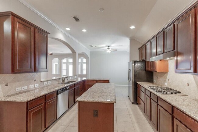 Building Photo - 314 Trillium Dr
