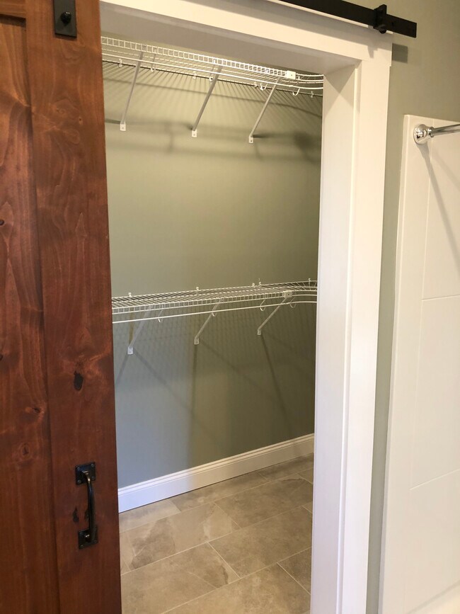 Walk In Closet - 168 Island Pond Rd