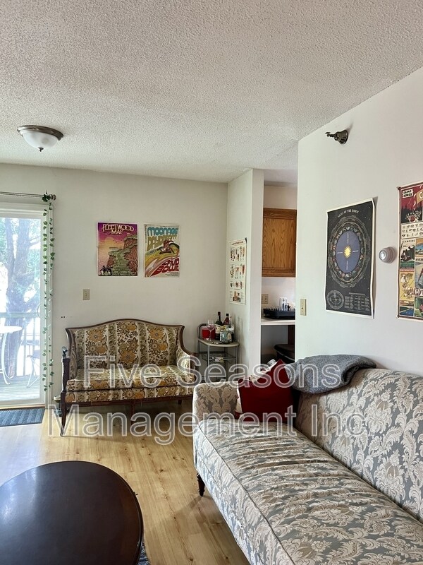 Building Photo - 115-7 North Winooski Avenue - 7