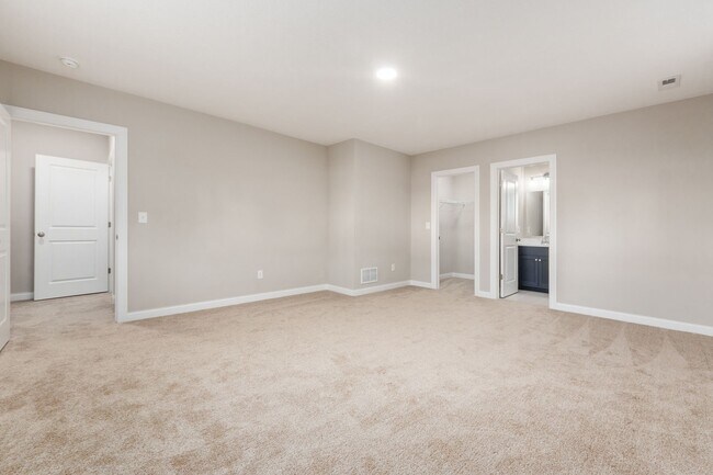 Building Photo - 727 Habitat Wy