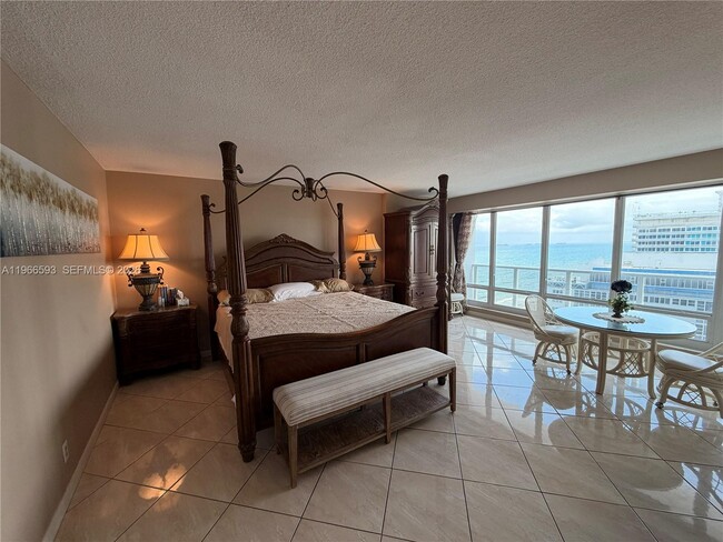 Building Photo - 4100 Galt Ocean Dr
