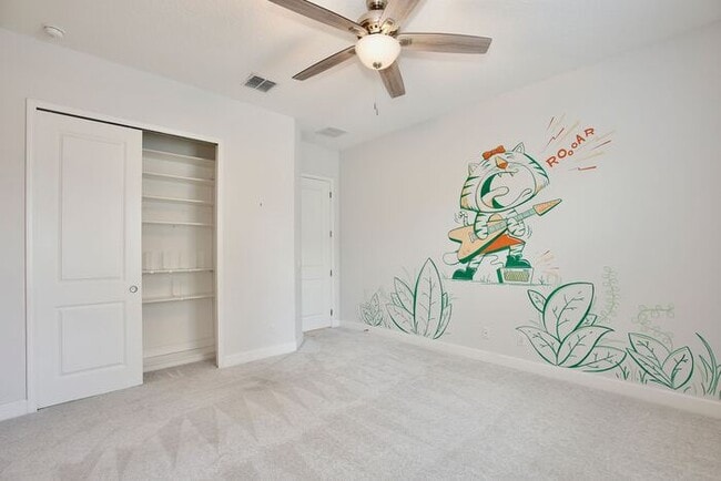 Building Photo - Elegant 5-Bedroom Pool Home for Rent in Sa...