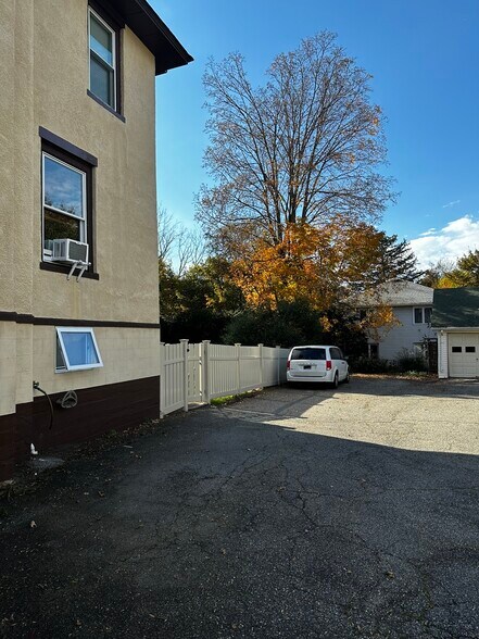 Driveway - 39 Bartholdi Ave