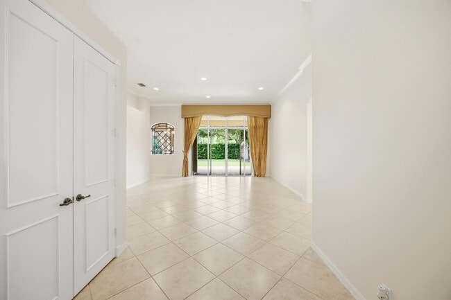 Building Photo - 195 Sedona Way