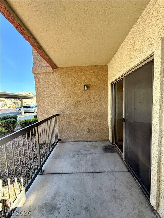 Building Photo - 8000 W Badura Ave