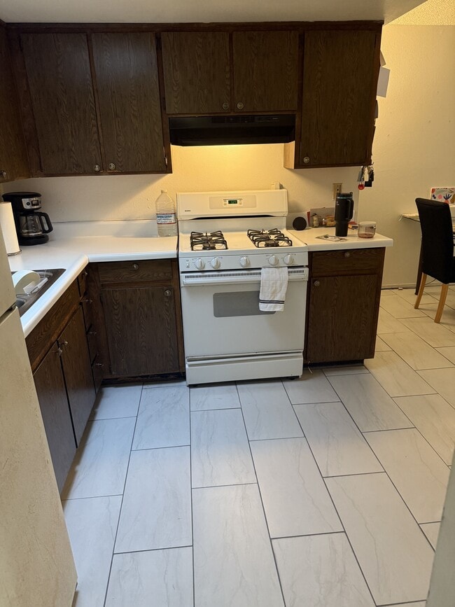 Building Photo - 797 W Mesa Verde Dr