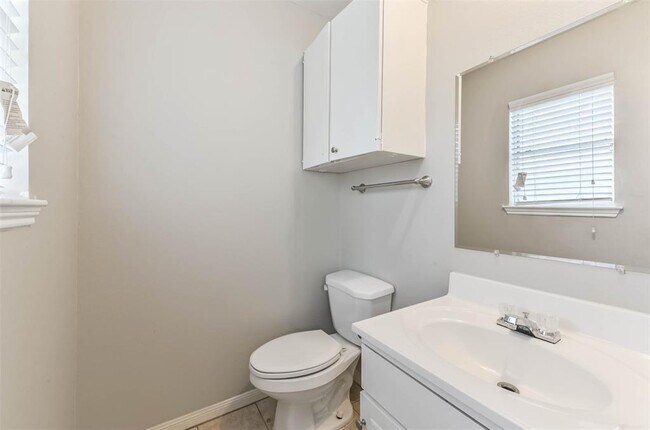 Building Photo - 5339 Castlecreek Ln