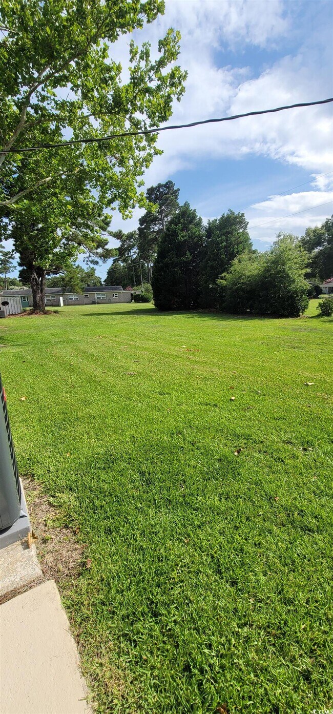 Building Photo - 609 Hibiscus Ave