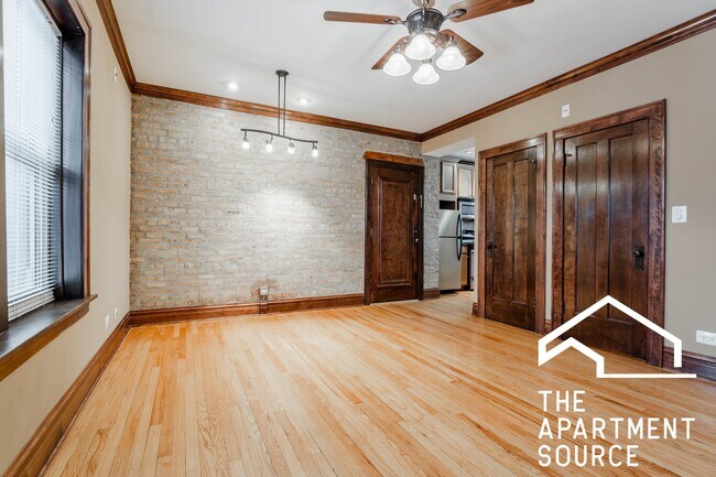 Building Photo - 2920 W Cullom Ave