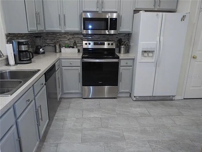 Building Photo - 5318 61st Terrace N