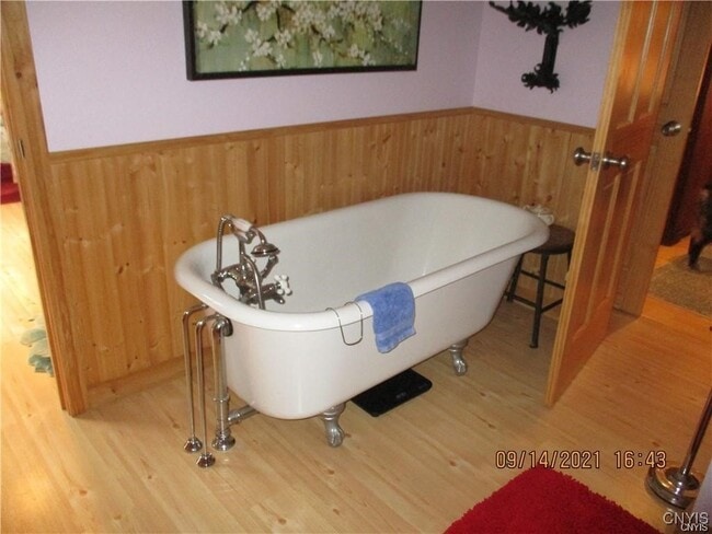 Building Photo - 47619 Dingman Point Rd