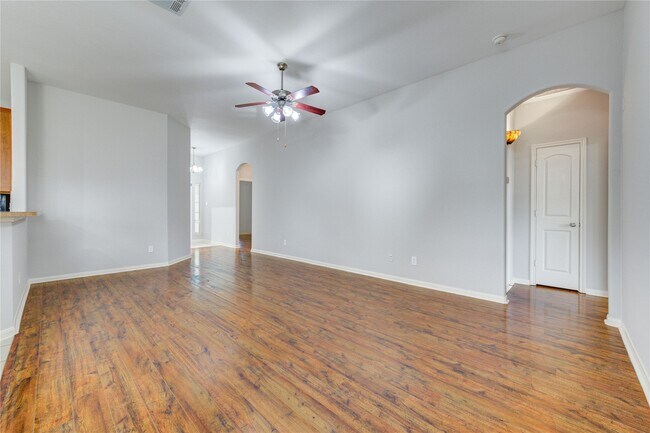 Building Photo - 6030 Starbrook Creek Dr