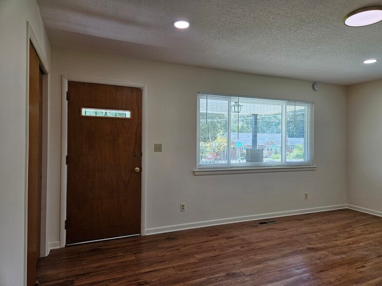 Front door entrance - 303 S Germantown Rd