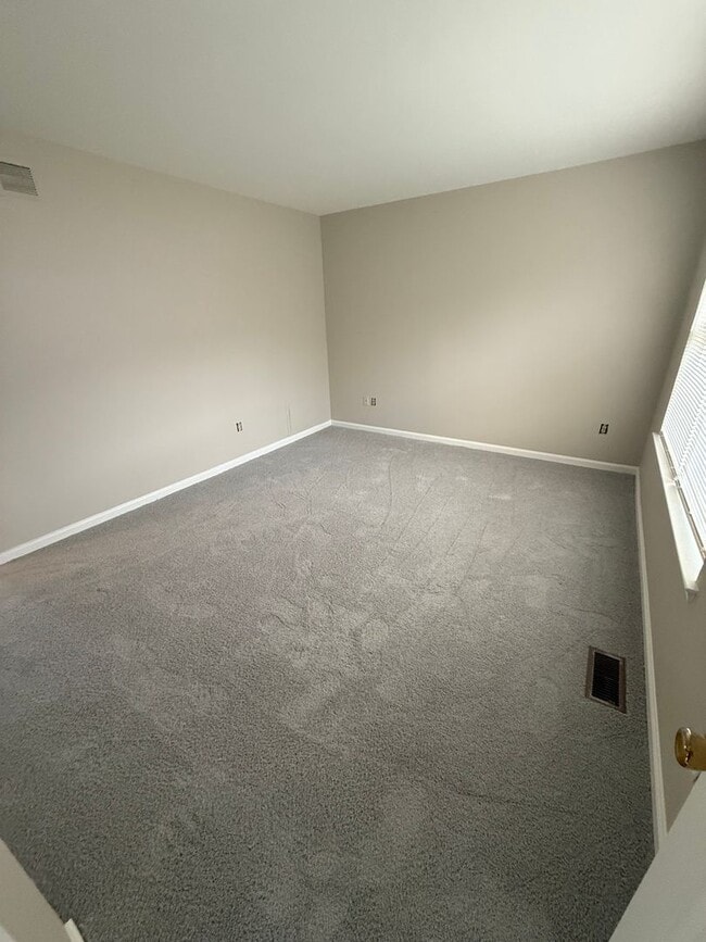 Building Photo - 2 Bd / 1.5 Bth Townhouse in Doylestown Borough located in Sandy Ridge Acres