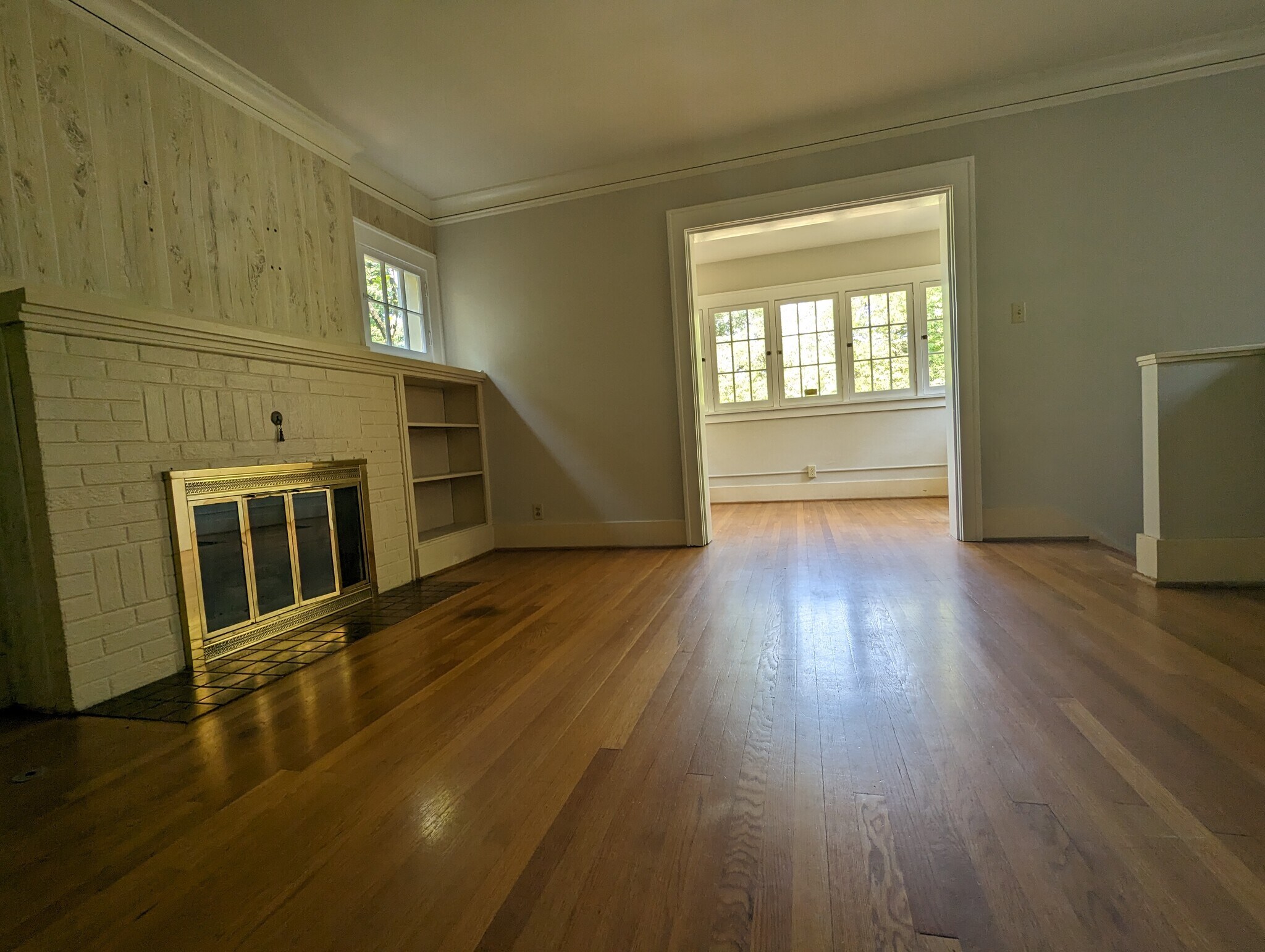 Building Photo - 2124 SE Elliott Ave