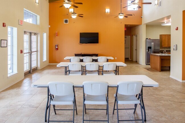 Building Photo - 1801 Bosquez St