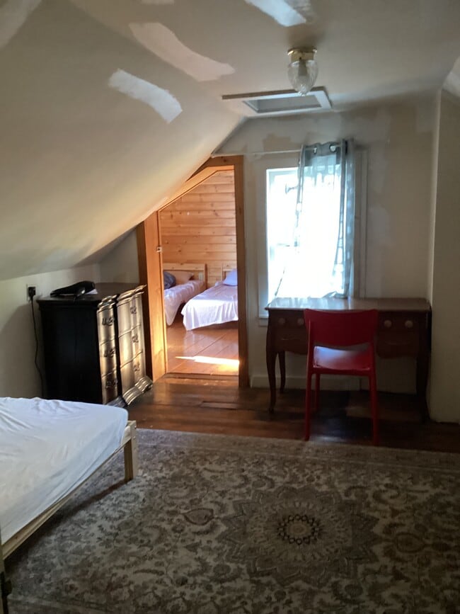 Building Photo - 48 Front St