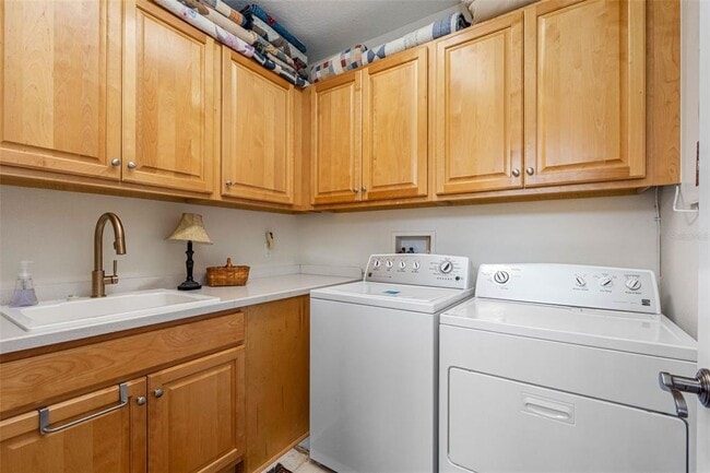 Building Photo - 6022 Beacon Shores St
