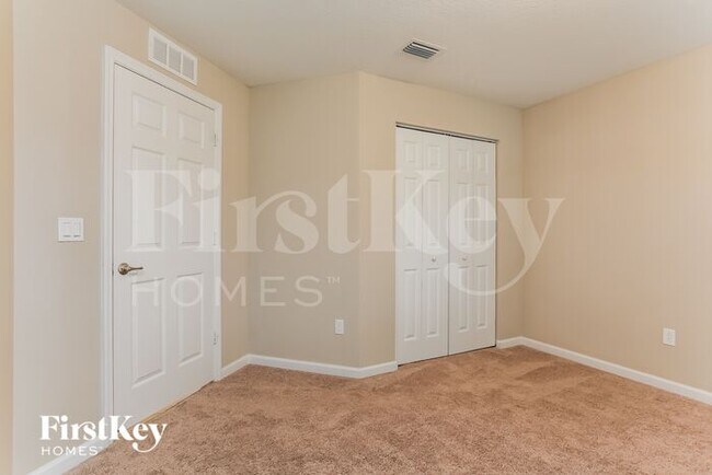 Building Photo - 1810 SW Starman Ave