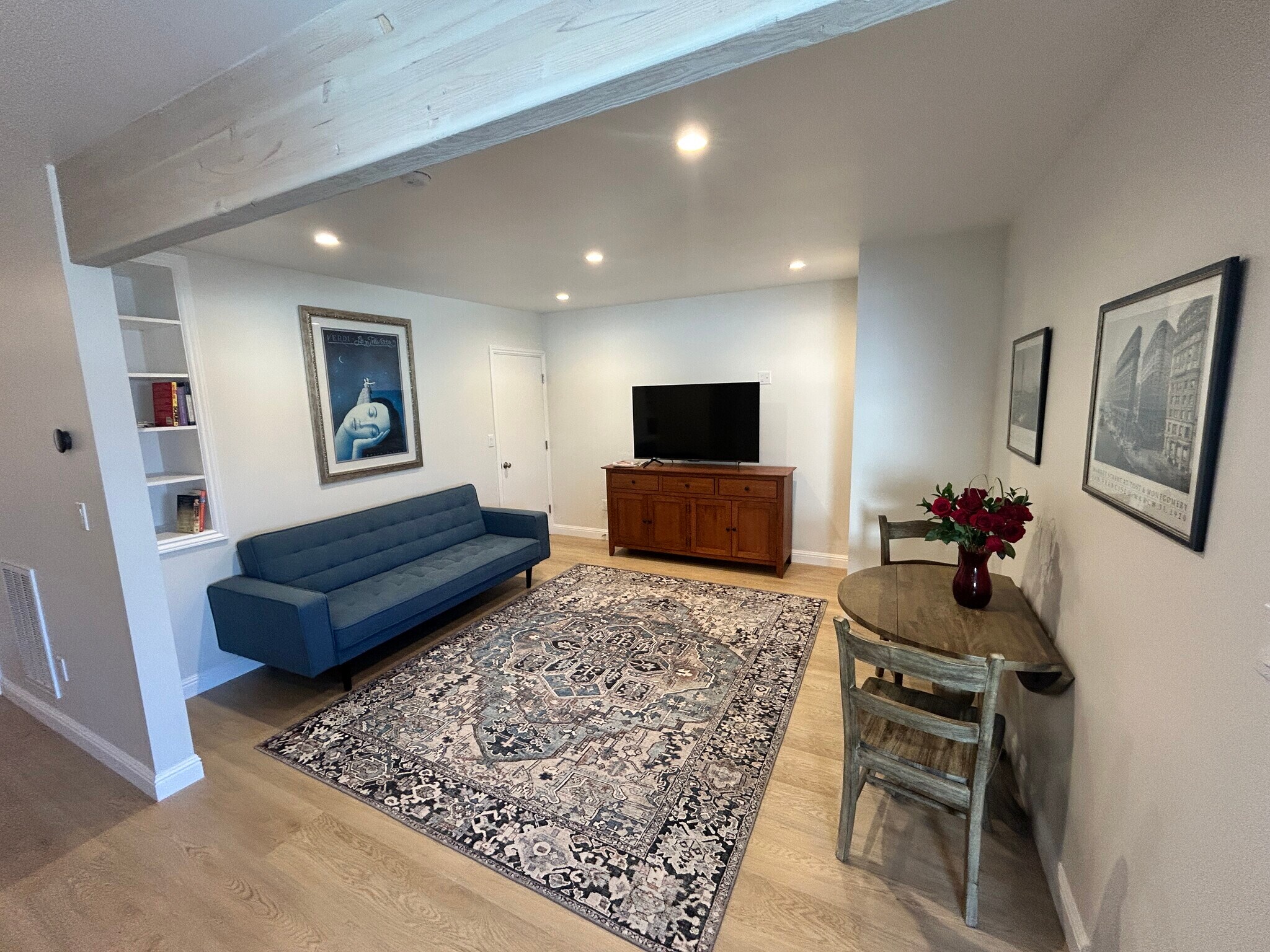 Building Photo - 220A Romain St