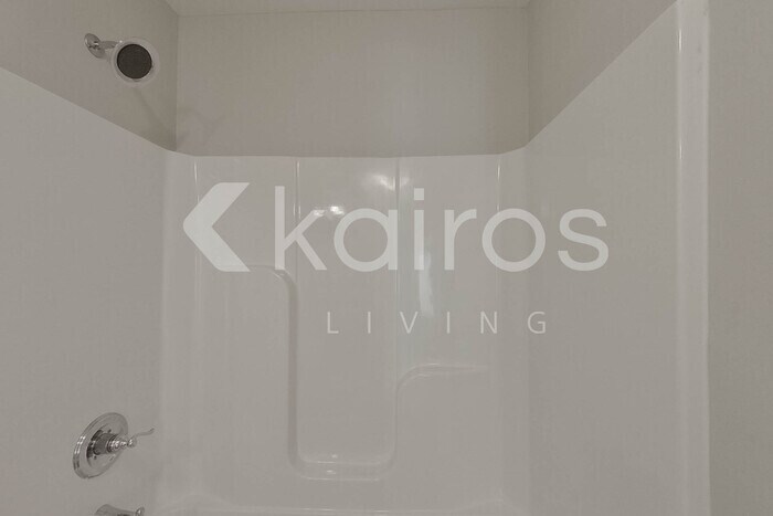 Building Photo - 44 Maple Leaf Dr