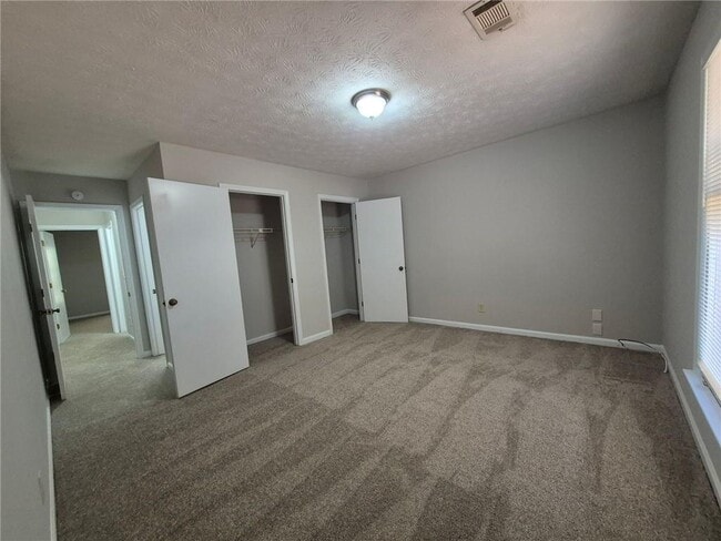 Building Photo - 408 Waterbury Dr