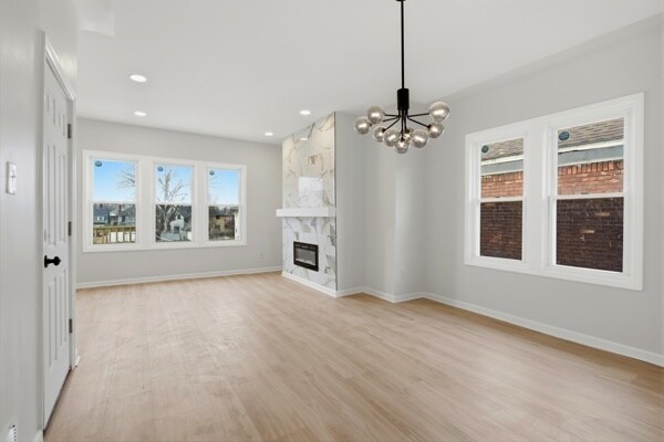 Building Photo - 1639 Gladstone St