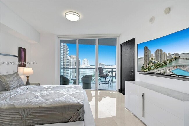 Building Photo - 465 Brickell Ave