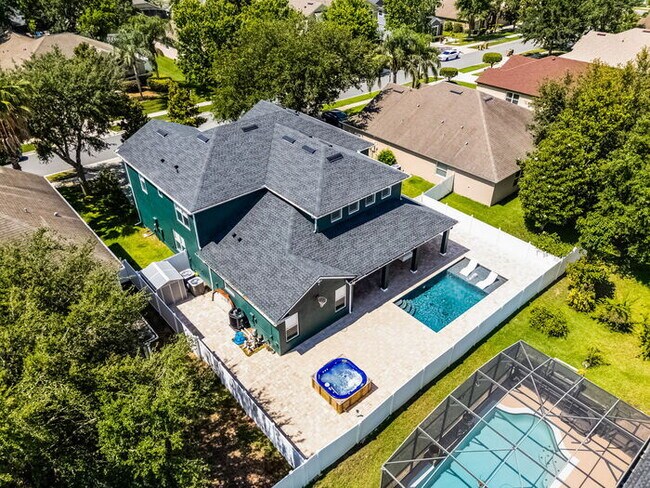 Building Photo - Fully Remodeled 5/4 Art Deco-Inspired Home...