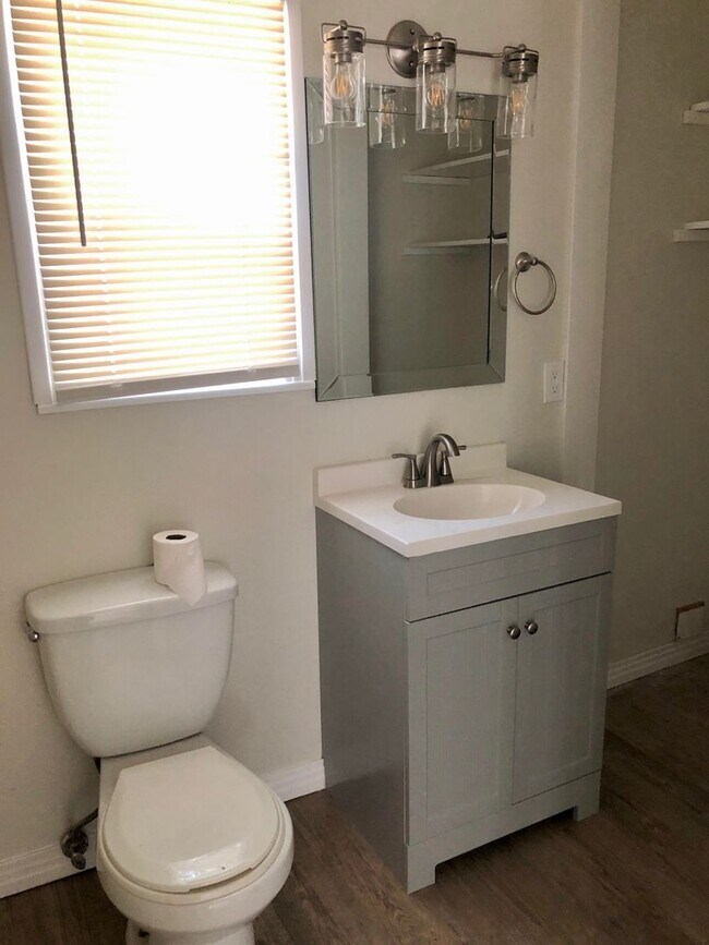 Building Photo - Pre leasing now for August 10th move in!