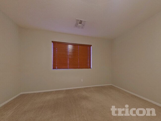 Building Photo - 25862 W Whyman St