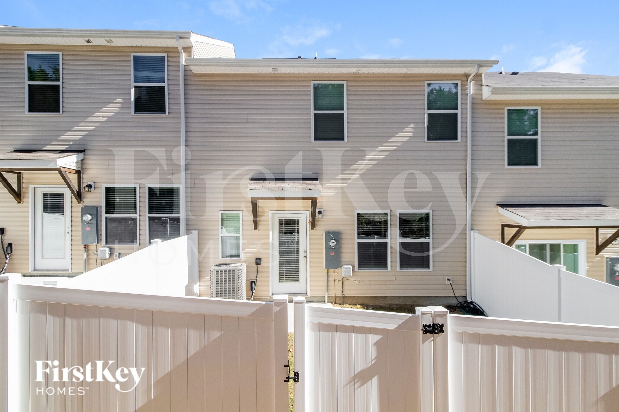 Building Photo - 2080 Cypress Village Dr NW