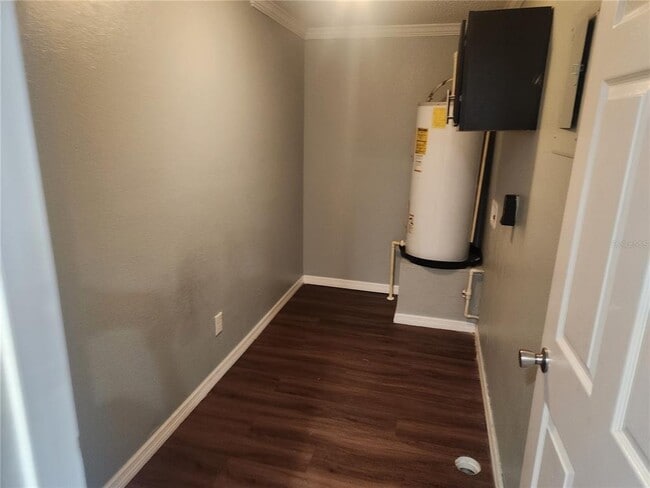 Building Photo - 5901 Bryce Ln