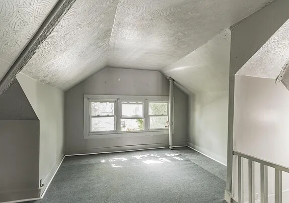 Building Photo - 736 Sutcliffe Ave
