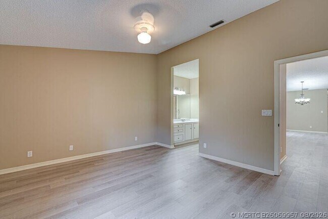 Building Photo - 6183 Floral Lakes Dr
