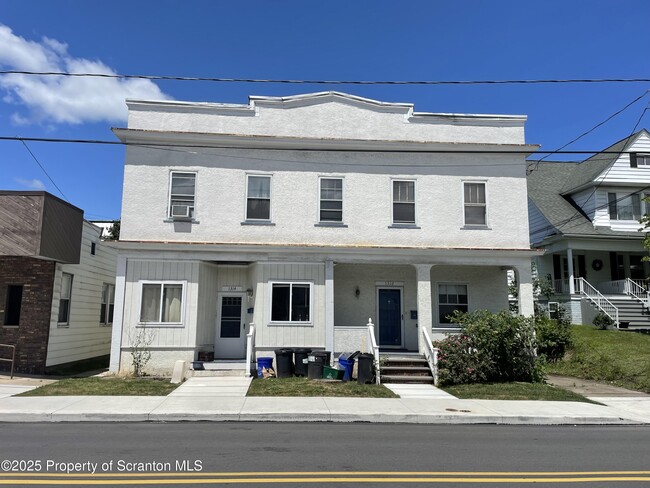 Primary Photo - 1312 Main St