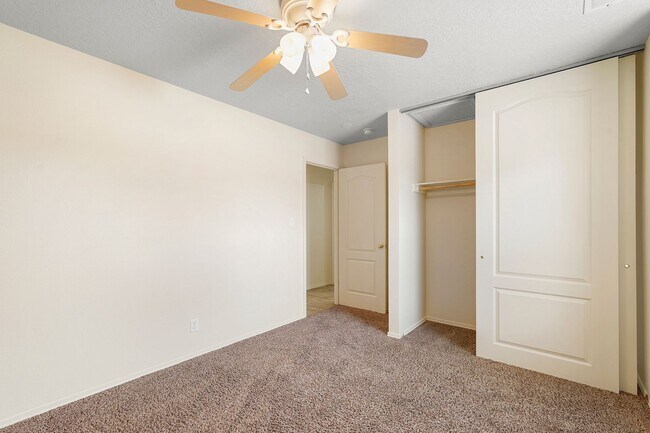 Building Photo - 270 Littler Dr SE