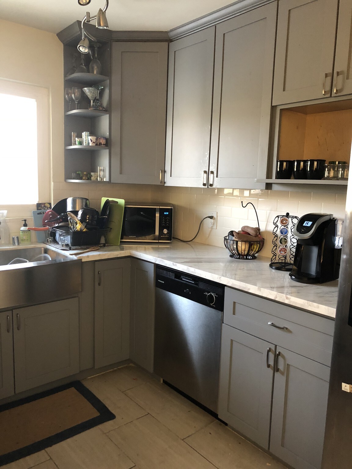 Kitchen - 2515 Oliver Ave