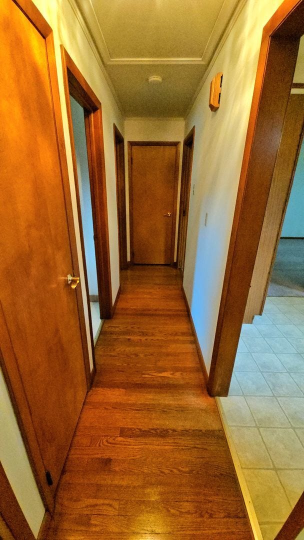 Building Photo - Welcome to this charming 2 bedroom, 1 bath...