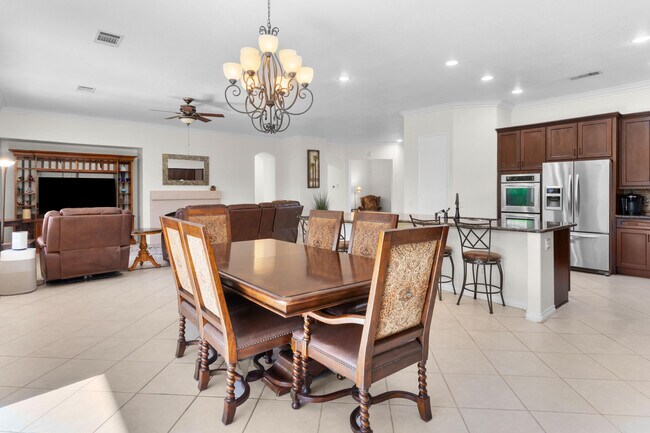 Building Photo - 74629 Lavender Way