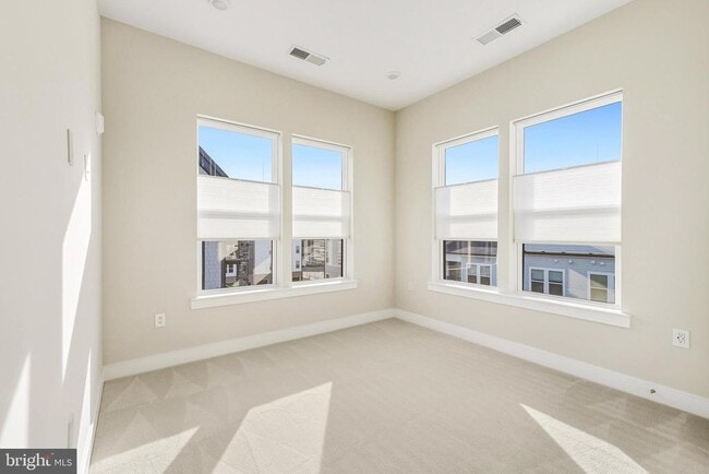 Building Photo - 23651 Havelock Walk Ter