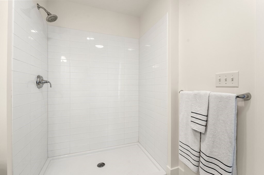 Building Photo - 24 Penniman Rd