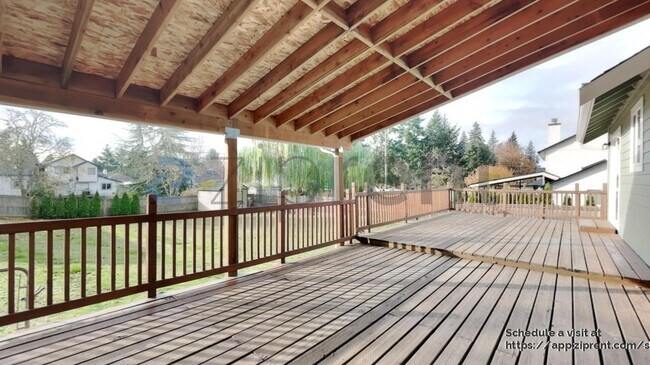 Building Photo - 20102 106 St Ct E