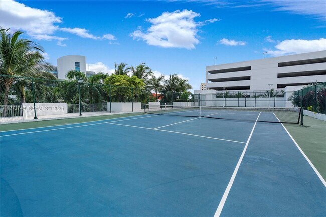 Building Photo - 3029 NE 188th St