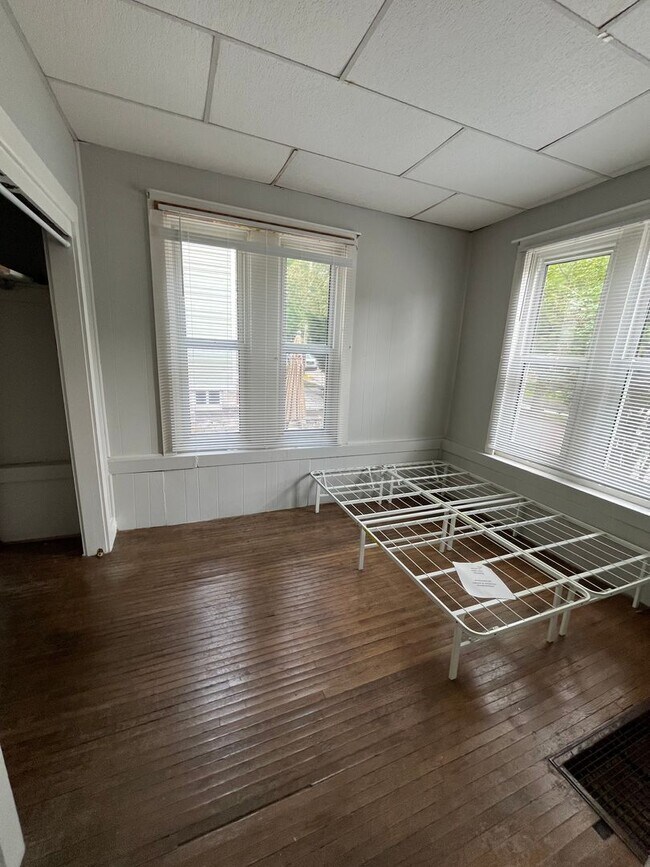 Building Photo - 625 S Fess Ave