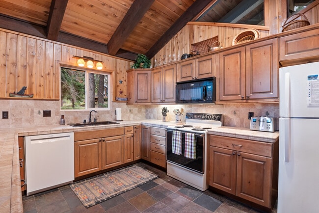 Building Photo - 439 John Cain Rd
