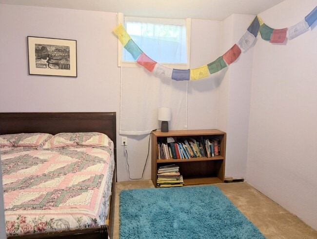 Building Photo - Basement for Rent - Shared Living in Comfo...